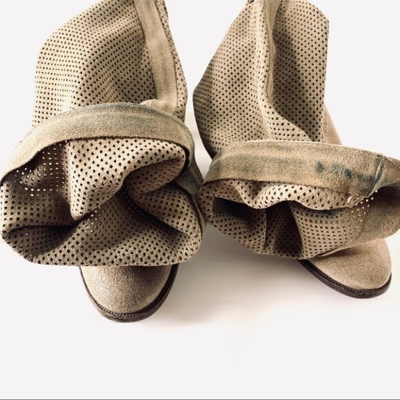 ITALIAN SOFT SUEDE BLOCK BOOTIES MADE IN ITALY - Picture 12 of 16